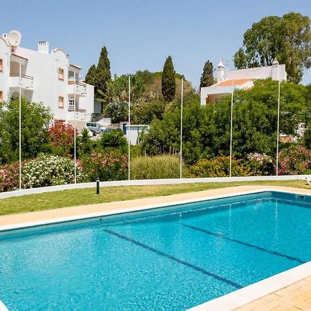 Charming Beachside Apartment W/ Pool By Lovelystay Albufeira Bagian luar foto