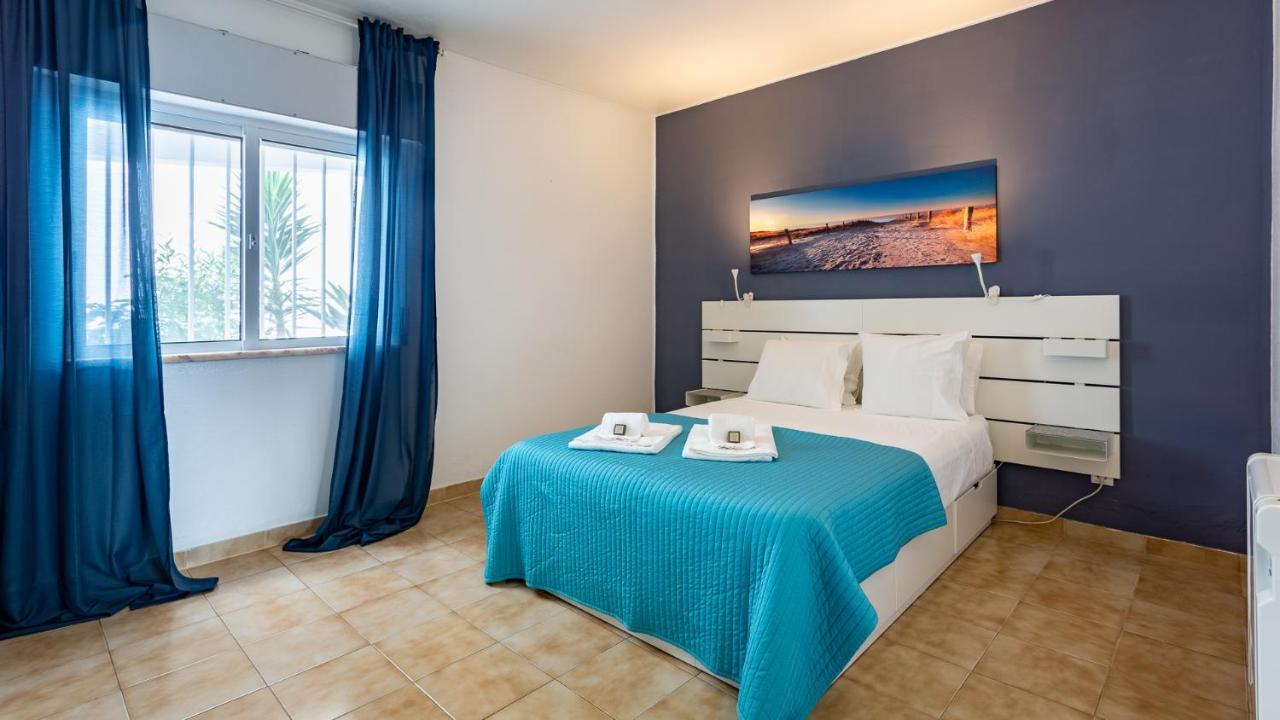 Charming Beachside Apartment W/ Pool By Lovelystay Albufeira Bagian luar foto