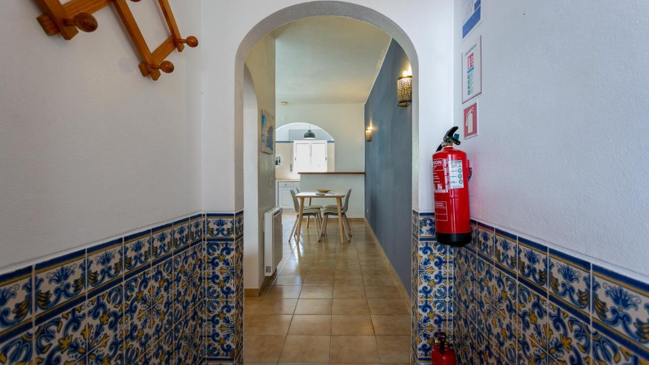 Charming Beachside Apartment W/ Pool By Lovelystay Albufeira Bagian luar foto